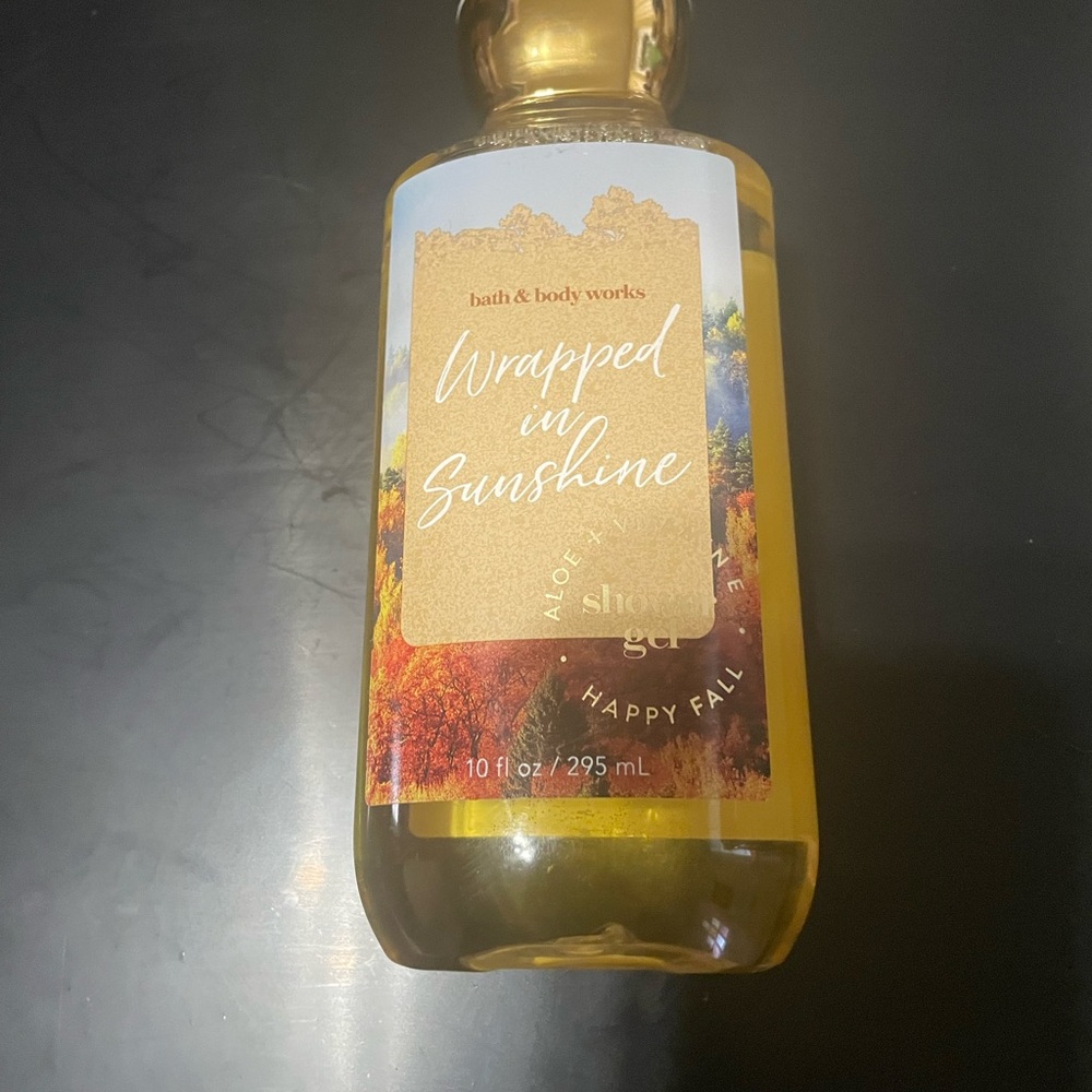 Bath & Body Works Wrapped in Sunshine Shower Gel - Yellow
